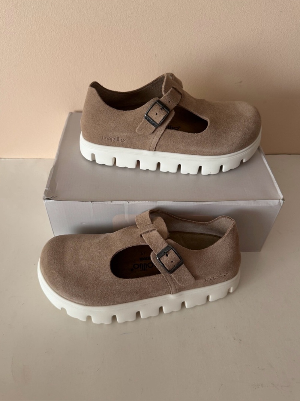 Birkenstock Paris Pap Chunky Suede Leather  Platform Shoe. Size: 7, 8, 38, 39
